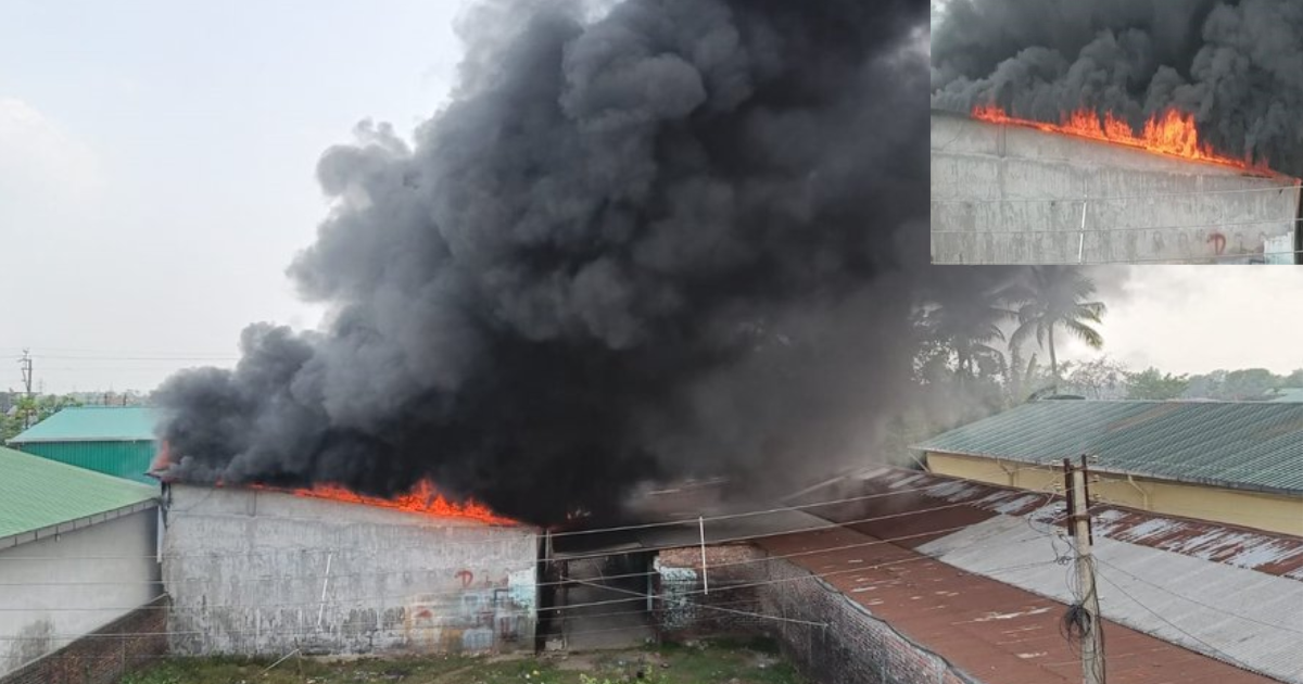 West Bengal: Massive fire breaks out in chemical factory in Siliguri; fire tenders at spot